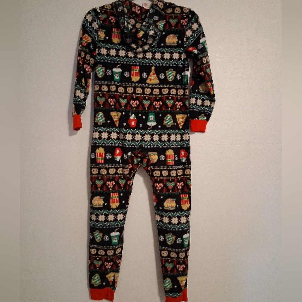 Cat & Jack Kids M(8) Onesie Pajama - Festive Black and Red - Picture 3 of 3